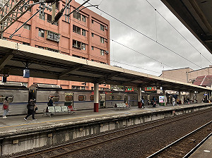 電車線搶修釀大誤點!台鐵今通勤時段 27列車累計延誤735分鐘