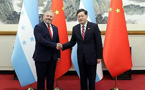 與台斷交迎致命危機！宏國白蝦「產量跌9成」