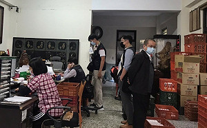 高市府消保官會同調查局稽查大盤商  無查獲蛋商違法囤積情事