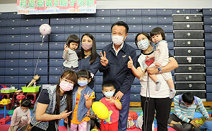 出席嘉縣寶寶爬行比賽 翁章梁：推動多元幼兒福利政策