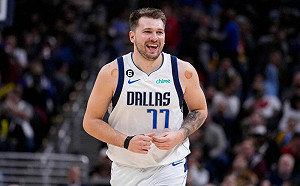 Doncic絕妙傳球助攻隊友　詹皇轉發