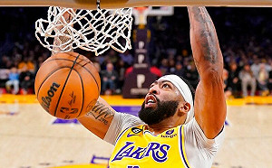 Davis砍38分　湖人121:110戰勝公牛