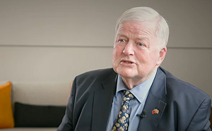 馬英九赴中祭祖 英議員籲：別成台灣向中國野心屈服象徵