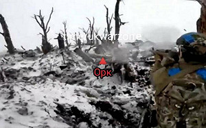 (影)烏克蘭士兵掃蕩俄軍陣地！ 俄T-80BV主戰車慘遭反裝甲飛彈擊毀