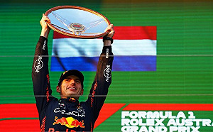 Red Bull車隊！澳洲大獎賽又奪冠