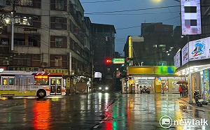 下週天氣一圖看！「這天」起有強降雨 北台灣天氣轉涼