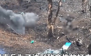 (影) 找不到俄軍? 跟著他跑的路線打就對了! 俄步兵曝位置 烏軍T-72坦克砲擊