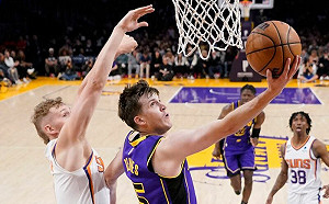 湖人先發雙衛奪46分　主場戰勝太陽