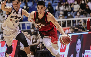 林書豪25 10　鋼鐵人首度三連勝