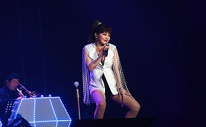 藍寶石大歌廳母親節復刻登場 王彩樺首度搭檔邵大倫主持