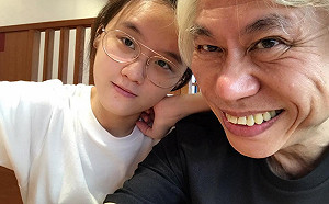 ｢爺孫戀｣交往10年 李坤城癌罹病逝！林靖恩：住院滿七個月折磨他了