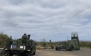 戒備中國軍演 陸戰隊出動反艦飛彈車、飛彈快艇緊急出港 
