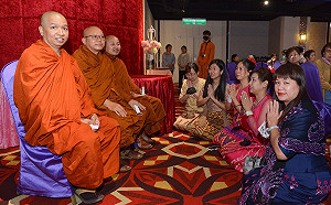 4/16新北中和華新街歡慶緬甸新年 灑淨祈福嚐美食 