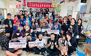 跨海傳情送物資 高雄囝子、教官展開澎湖關懷之旅