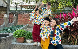 小孩每天不睡覺  二伯崩潰！蔡阿嘎「1舉動」超感動：好隊友