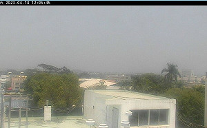 天空灰濛濛！西半部空品亮紅燈網有感：很不舒服