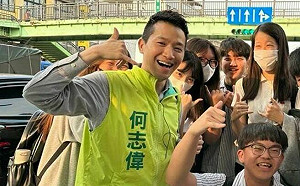 堅偉大戰熱火朝天 何志偉喊話王世堅：不要傷害選民和民進黨