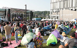 「遇見新美」草地音樂派對圓滿落幕 首週逾12萬人參加