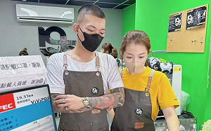 媽帶員工看阿妹演唱會  店沒人顧！鳳梨支援見1紙條傻眼