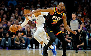 Leonard爆發砍38分　快艇戰勝太陽