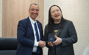 法國會友台小組訪數位部 唐鳳談聯手對抗威權陣營「數位干涉」