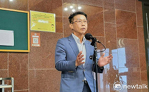 馬英九批蔡英文「兩岸互不隸屬」説法違憲　綠委批：舔共舔到頭殼壞掉