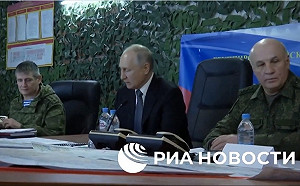 普丁現身烏東前線！「無預警」出席軍事指揮會議 塑造「聆聽者」形象