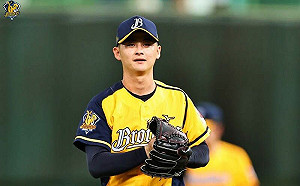 還沒談完薪？吳哲源今先發出戰樂天