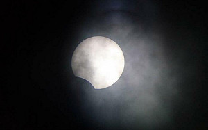 日偏蝕4星座遇凶星！避災轉運靠1招