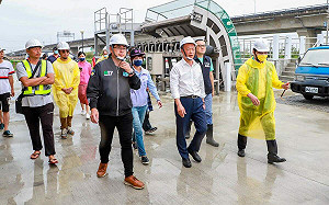 因應鋒面豪雨來襲 翁章梁視察嘉義縣轄內抽水站