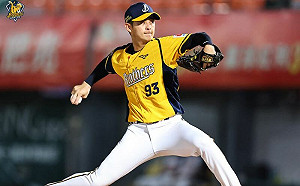 中信兄弟依規章執行！吳哲源月薪24萬