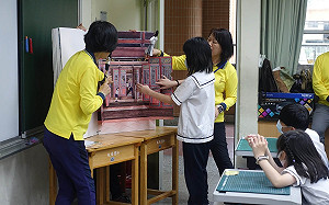 新北板橋林園故事志工前進板橋國小與學童一起瘋文資