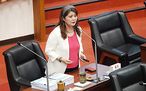 左營南門圓環改建不符期待 陳玫娟要求市府與里民溝通