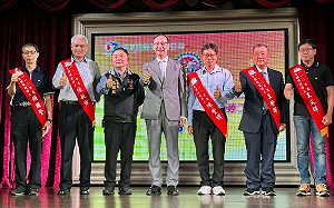 柯文哲嗆國民黨畏戰 朱立倫：祝他出訪一切順利