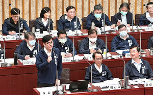 鳳山里長遭暴力毆打成傷 陳其邁：嚴正譴責任何暴力行為全力緝兇