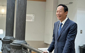 郭台銘扯川普害慘消費者拒政治 網喊先搞定富士康再來