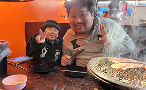 晨晨分統神吃紅豆餅卻「只有一口」？網笑翻：亞洲孝子