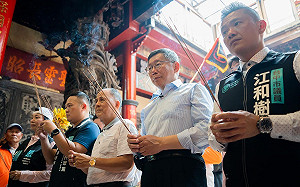 偷搭車、擺拍樣樣來？前幕僚爆料柯文哲大甲媽遶境造假