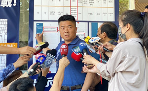 忍過媽祖遶境 顏寬恒高分貝反擊「都是政治迫害」