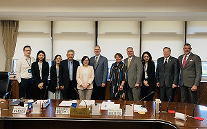 強化藥癮者照護服務網！美國毒品法庭專家來台交流