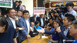 誰撕了書面異議？ 蔣萬安指劉世芳幹的  劉世芳嗆蔣:你栽贜