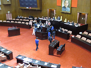 為前瞻再杯葛院會　蔡其昌飆怒：國民黨太離譜