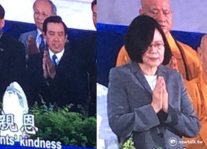 浴佛大典雙英同台、但毫無互動