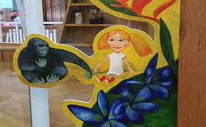 童話世界在這裡！捷克知名插畫家筆下魔幻森林搬進圖書館了