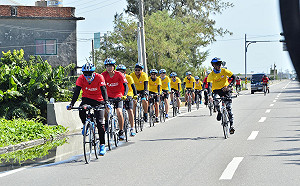 自行車環島記實！《逆轉騎士》帶你見證台灣孩子的生命翻轉故事