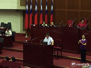 如果中國毀損國旗送法辦？柯文哲不表態