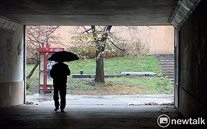 出門記得帶傘！東半部嚴防雷陣雨及高溫中暑
