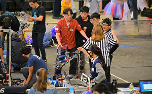 新北板橋高中FRC移地矽谷 全自助勇闖美國 