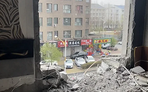 3樓住戶擅拆承重牆 牆壁往上裂到21樓  數百業主緊急疏散 損失7.4億