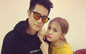 鬼鬼自爆「15年前追過周湯豪」！相約看電影被打槍：年紀太小了